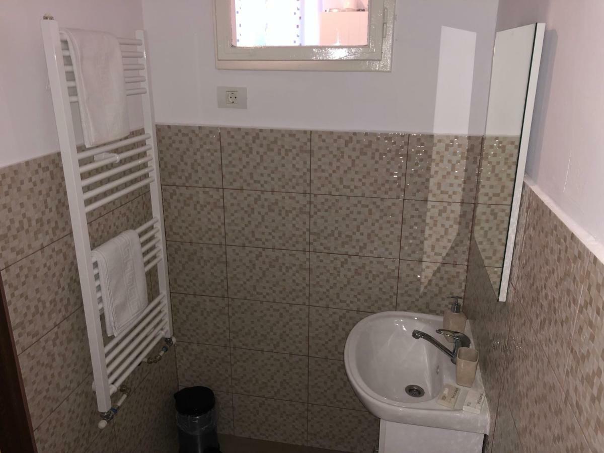 Poppys Apartment Арад Екстериор снимка
