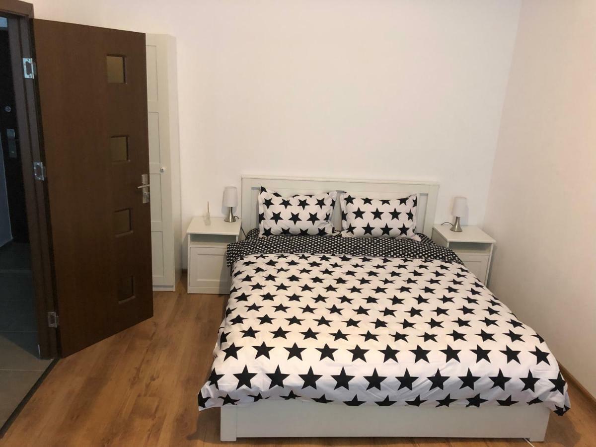 Poppys Apartment Арад Екстериор снимка