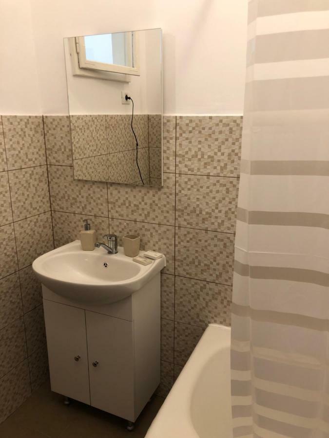 Poppys Apartment Арад Екстериор снимка